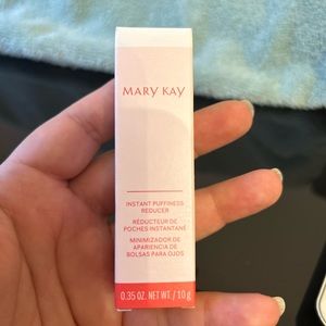 Mary Kay® Instant Puffiness Reducer